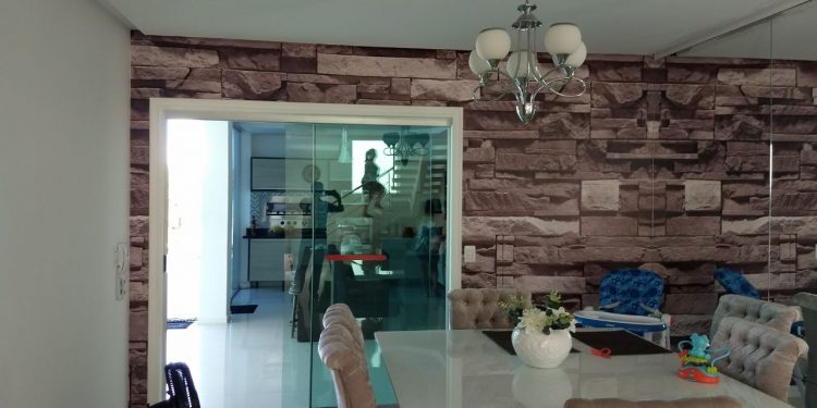 Projeto completo de adesivação residencial.