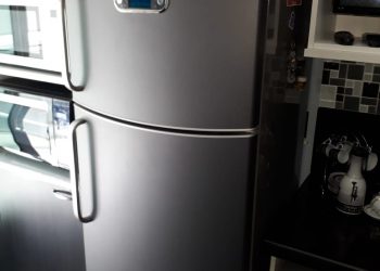 Adesivação de Geladeira