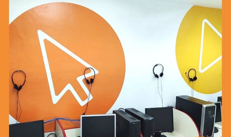 Projeto de adesivação | Cliente: CNA Niterói