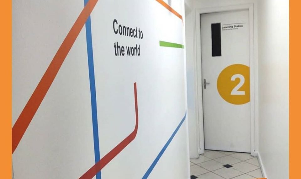 Projeto de adesivação | Cliente: CNA Niterói